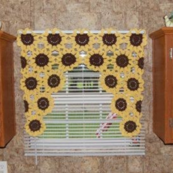 Spring valance, handmade crochet - Picture 3 of 7